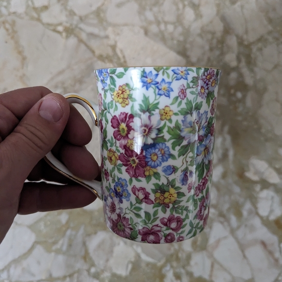 Vintage ENGLAND / Taylor & Kent / Elizabethan Chintz Cup Set of 2 - Picture 2 of 7